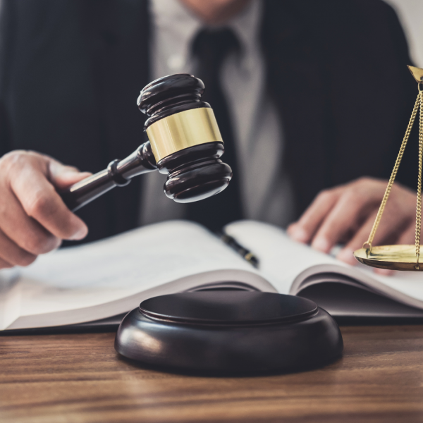 Faire appel à un avocat à Paris (75) pour vice caché sur un bien immobilier